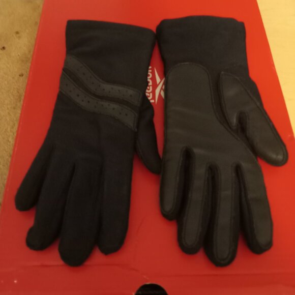 Hanes Accessories - Ladies Hanes Her Way black driving gloves thinsulate lined size medium